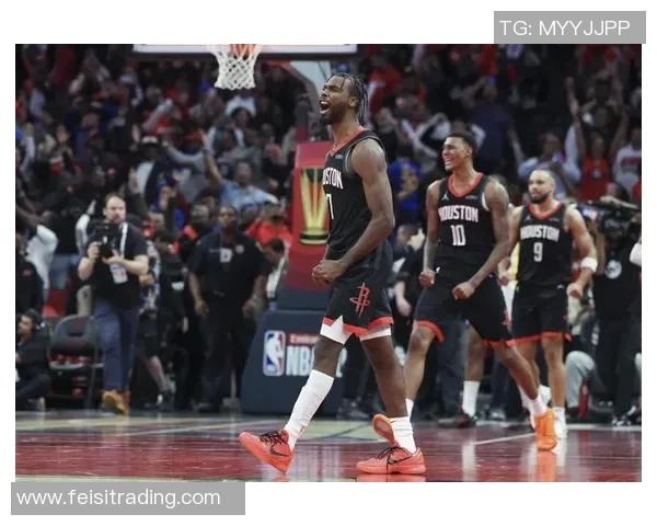 雷霆与火箭季后赛第五场激战回顾双方明星球员表现分析