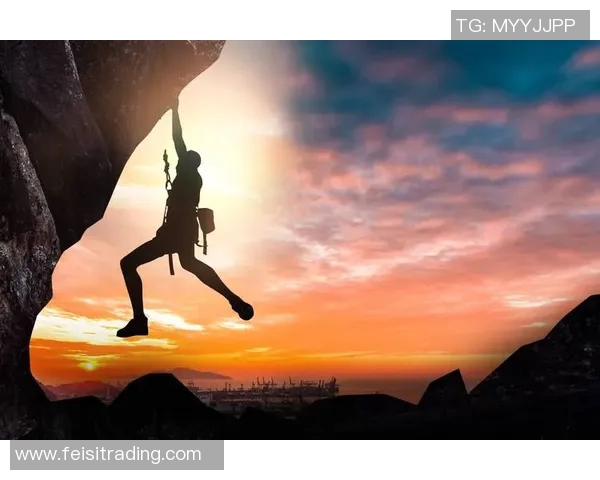 黄军的攀岩人生:在高峰之上与自我对话的深度探寻MBA 黄军的攀岩人生:在高峰之上与自我对话的深度探寻MBA