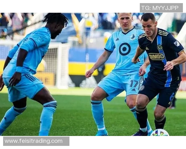 波兰特与费城联的激烈对决揭示了足球战术与团队合作的重要性 波兰特与费城联的激烈对决揭示了足球战术与团队合作的重要性