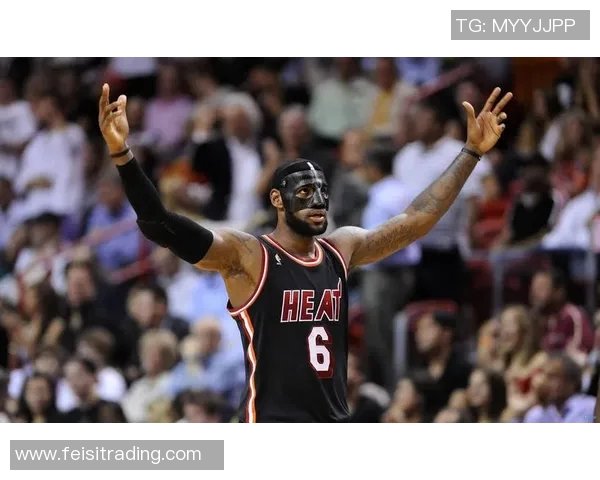 湖人对阵掘金詹姆斯精彩入场瞬间引发全场热烈欢呼 湖人对阵掘金詹姆斯精彩入场瞬间引发全场热烈欢呼